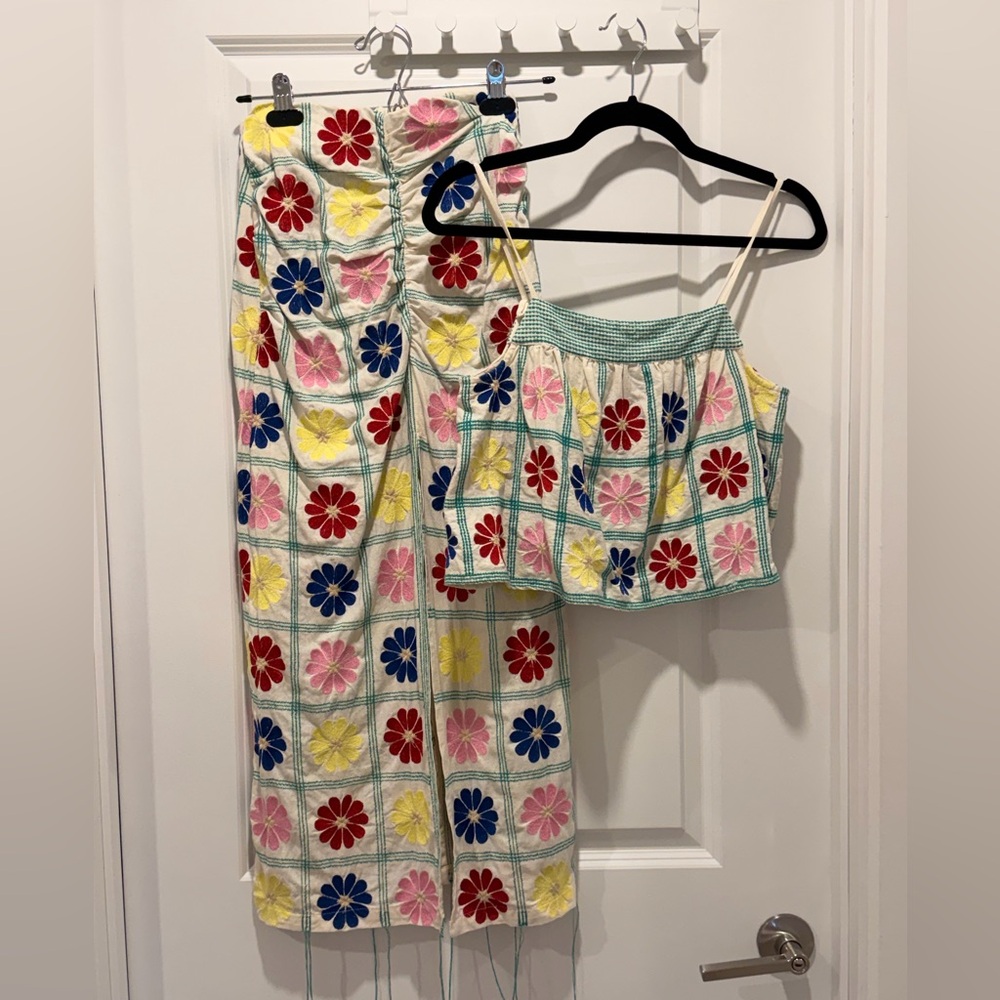 Zara Multicolor Floral Crochet Set